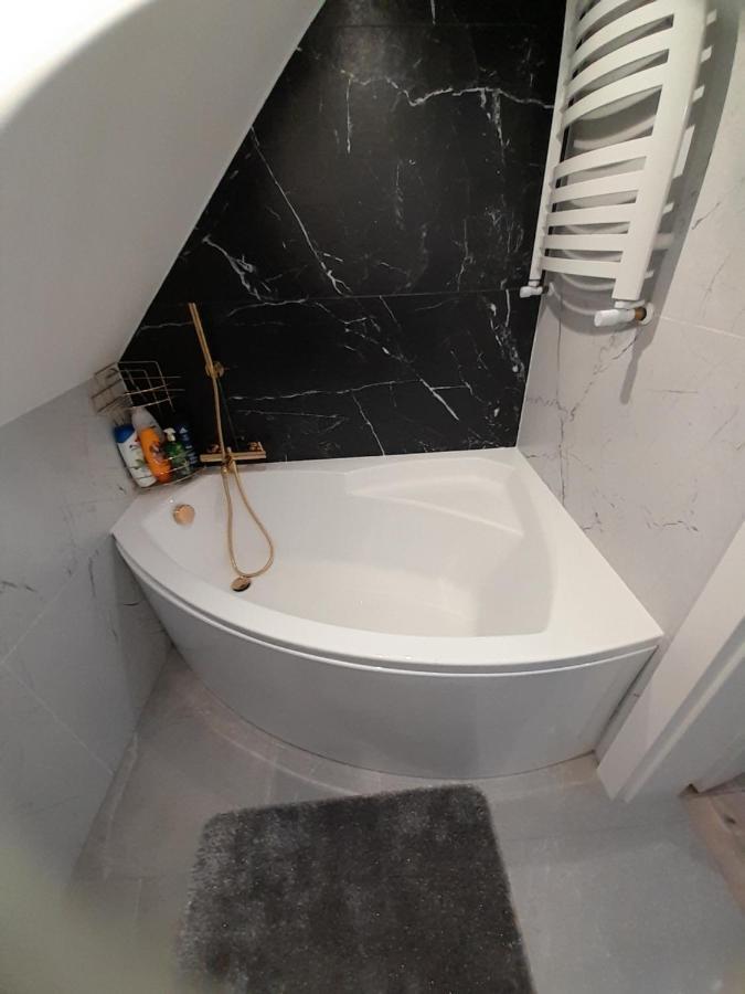 Domek Pod Brzozami Z Jacuzzi ,Grillem I Tarasem Przemysl Bagian luar foto